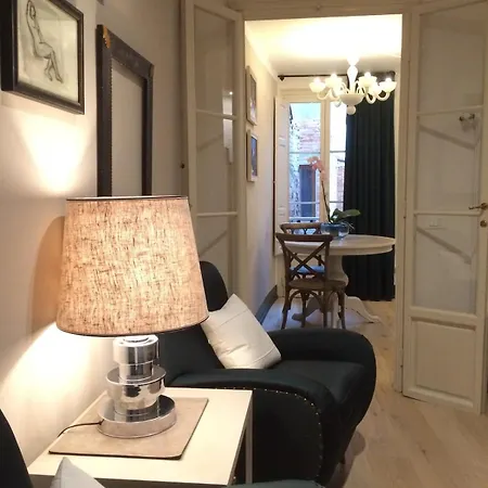 Market Exclusive Apartment *